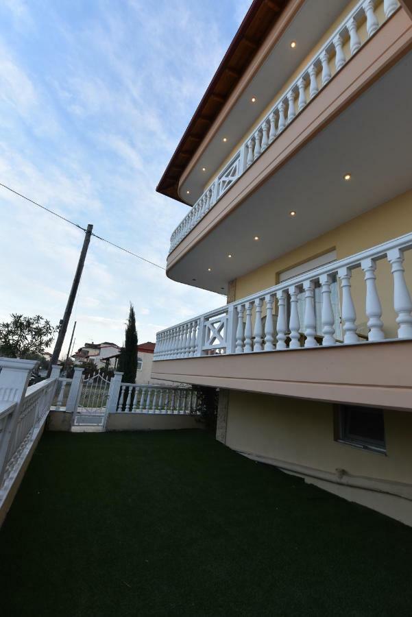 Artisti Elena Apartment Paralia Katerinis Exterior photo